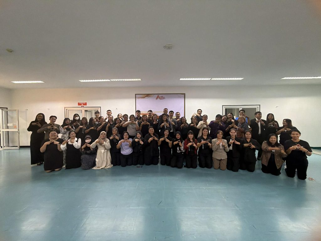 สำนักวิทยบริการและเทคโนโลยีสารสนเทศ มรภ.นครศรีธรรมราช จัดอบรมเชิงปฏิบัติการ “การประยุกต์ใช้ AI เพื่อสร้างสื่อการเรียนรู้ดิจิทัลในศตวรรษที่ 21”